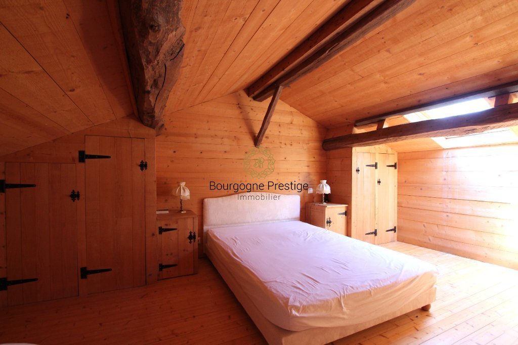 PROPRIETE A VENDRE - TOURNUS - 89 m2 - 399 000 &euro;
