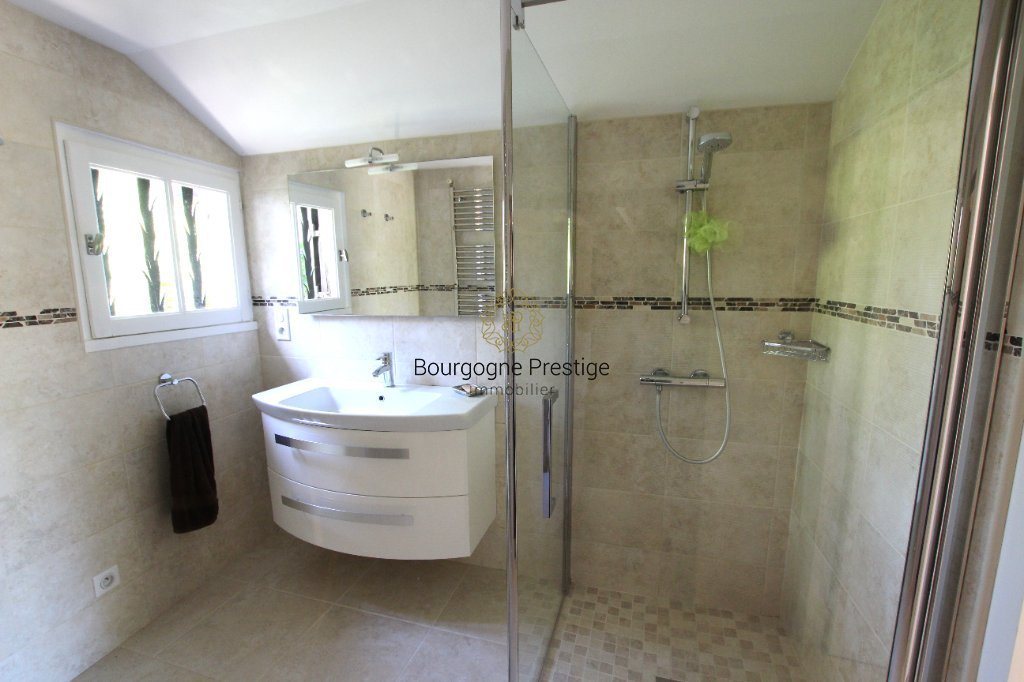 PROPRIETE A VENDRE - TOURNUS - 89 m2 - 399 000 &euro;
