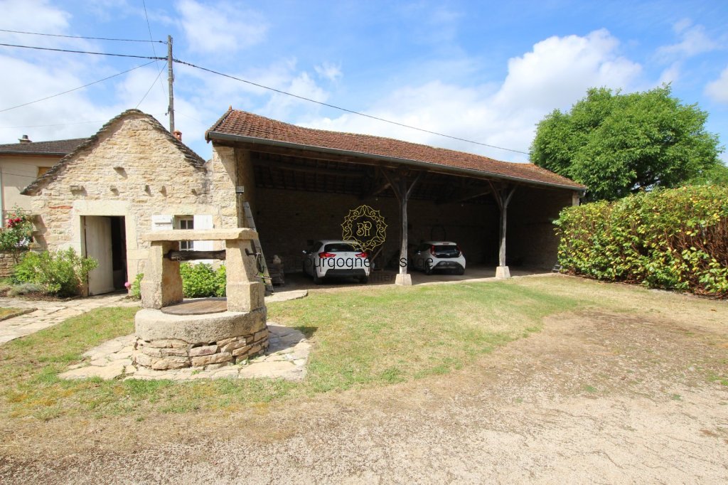 PROPRIETE A VENDRE - TOURNUS - 235 m2 - 339 000 &euro;