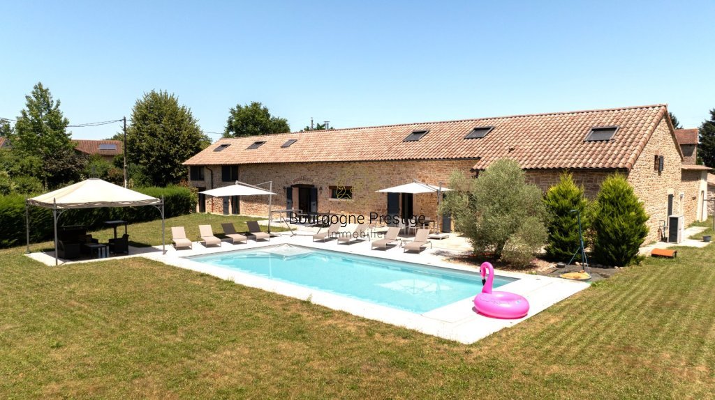 PROPRIETE A VENDRE - TOURNUS - 338 m2 - 845 000 &euro;