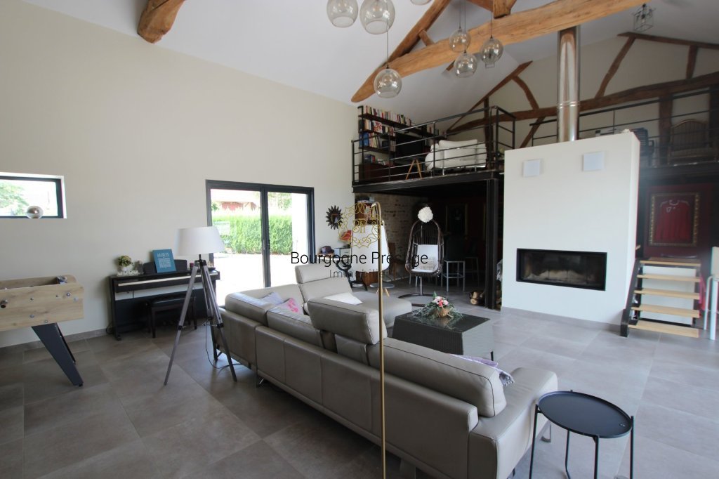 PROPRIETE A VENDRE - TOURNUS - 338 m2 - 845 000 &euro;
