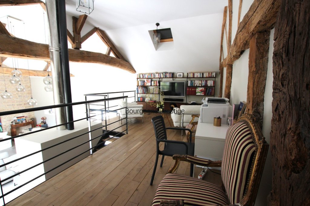 PROPRIETE A VENDRE - TOURNUS - 338 m2 - 845 000 &euro;