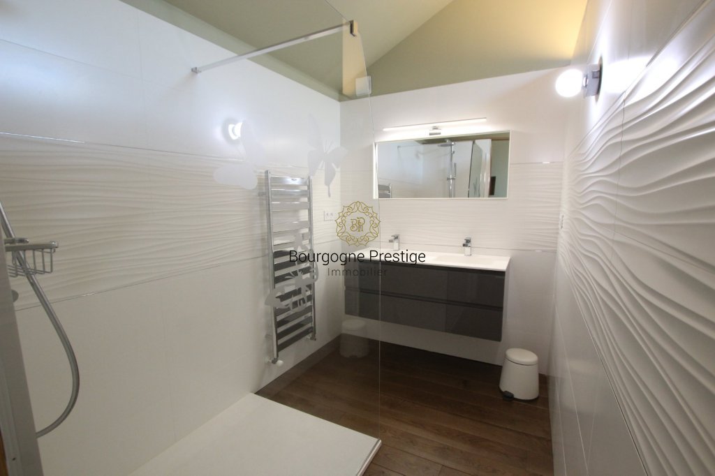 PROPRIETE A VENDRE - TOURNUS - 338 m2 - 845 000 &euro;