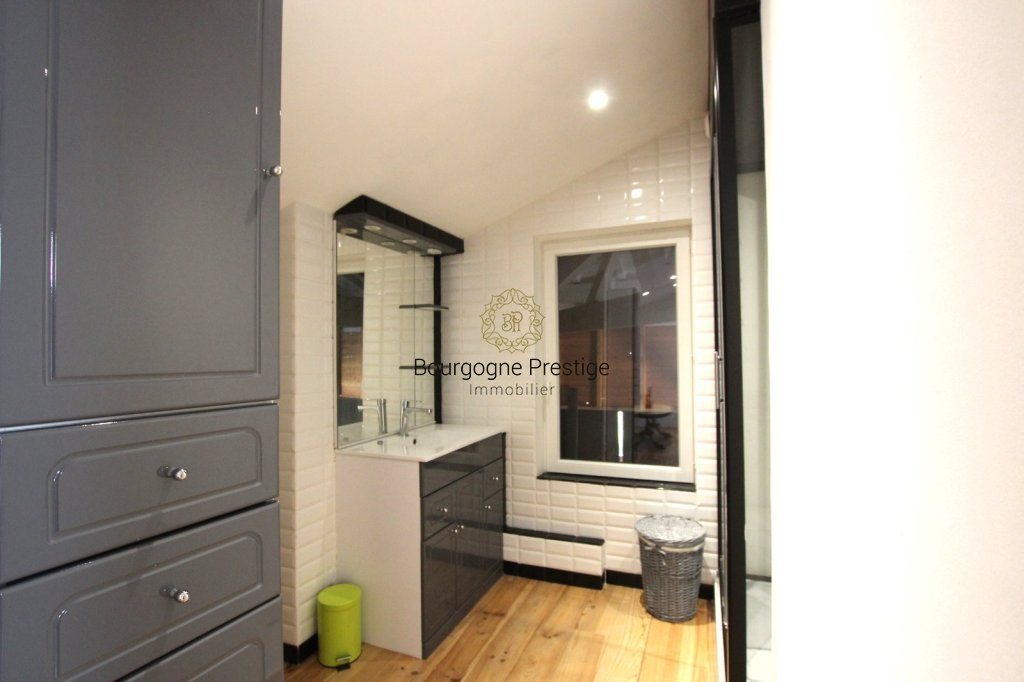 PROPRIETE A VENDRE - TOURNUS - 231 m2 - 575 000 &euro;