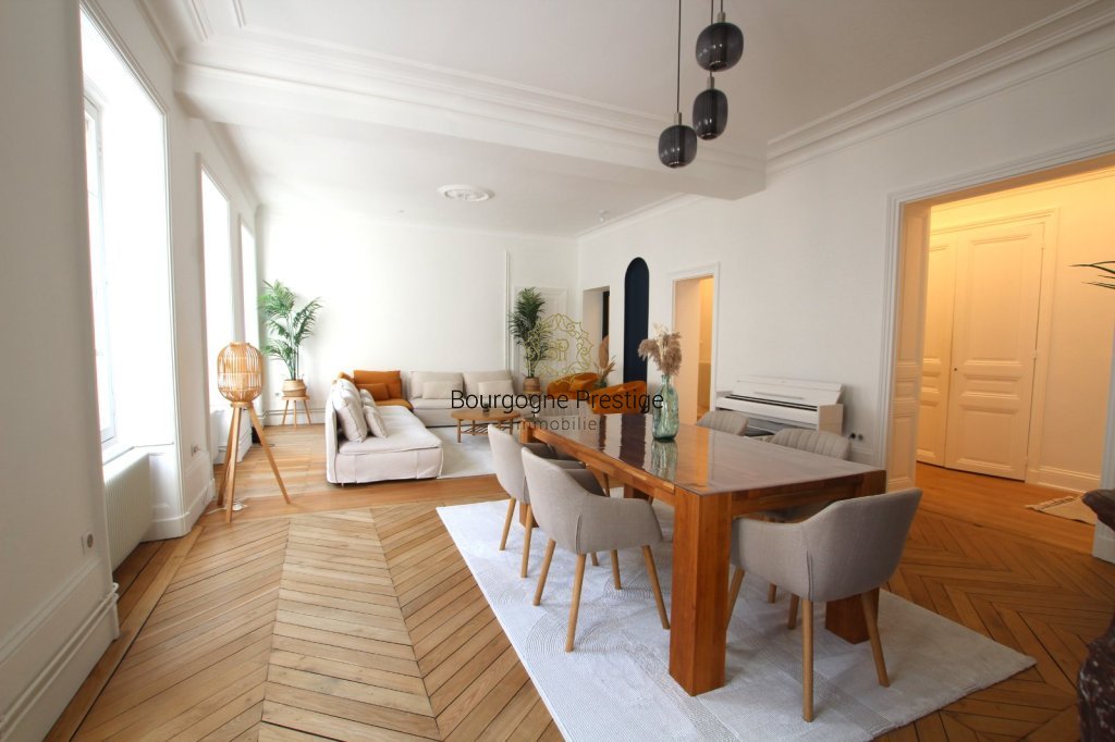 APPARTEMENT T4 - CHALON SUR SAONE - 145 m2 - VENDU