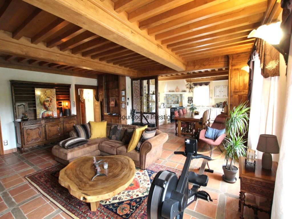 APPARTEMENT T4 A VENDRE - TOURNUS - 200 m2 - 425000€