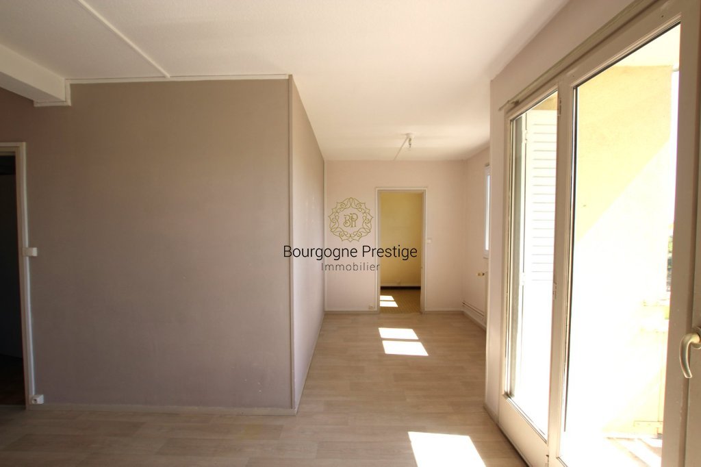 APPARTEMENT T4 A VENDRE - TOURNUS - 68.29 m2 - 72 000 &euro;