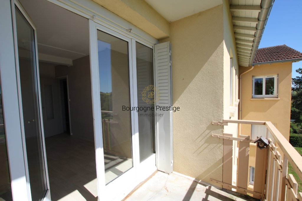 APPARTEMENT T4 A VENDRE - TOURNUS - 68.29 m2 - 72 000 &euro;