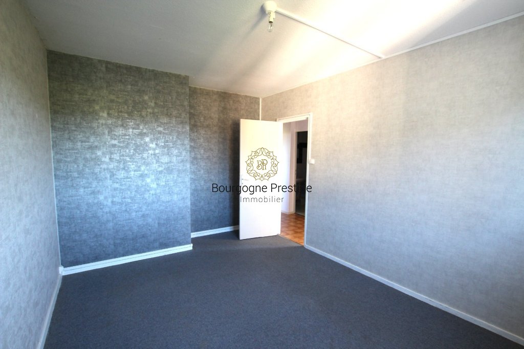 APPARTEMENT T4 A VENDRE - TOURNUS - 68.29 m2 - 72 000 &euro;