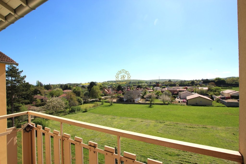 APPARTEMENT T4 A VENDRE - TOURNUS - 68.29 m2 - 72 000 &euro;