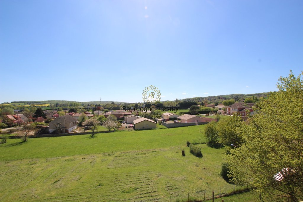 APPARTEMENT T4 A VENDRE - TOURNUS - 68.29 m2 - 72 000 &euro;