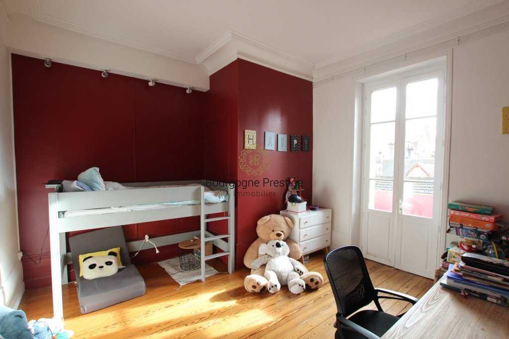 APPARTEMENT T5 A VENDRE - CHALON SUR SAONE - 177 m2 - 527�000�&euro;